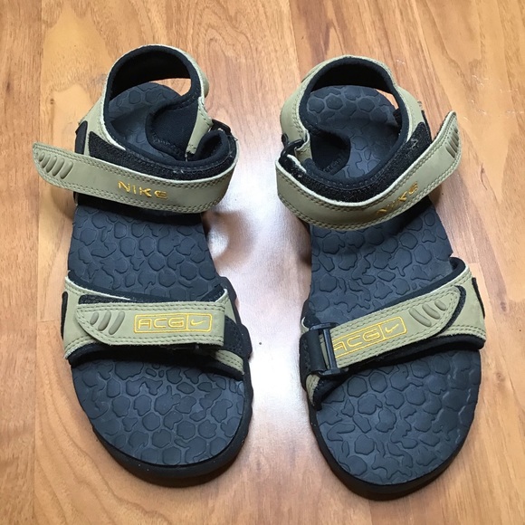 nike sandals size 8